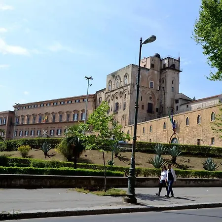 Casa Marele Semesterbostad Palermo