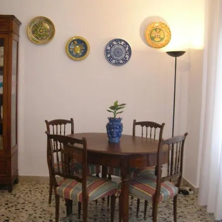 Casa Marele Holiday home *
