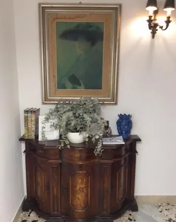 Casa Marele *